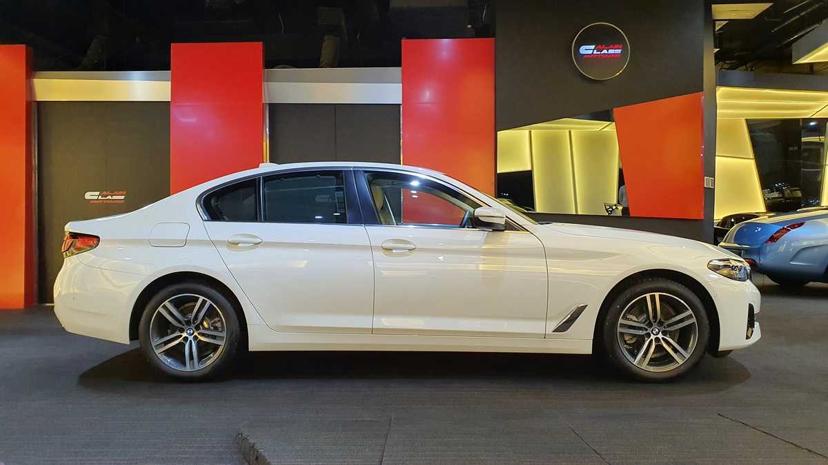 RENT BMW 330I 2019-pic_4